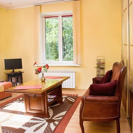 On Kommunisticheskaya 32 Apartament *